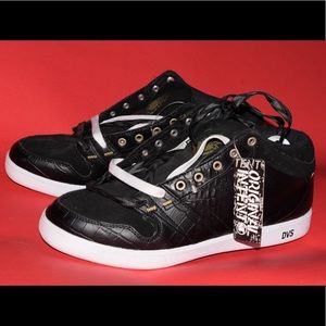 DVS Mens Aversa Skate Shoe